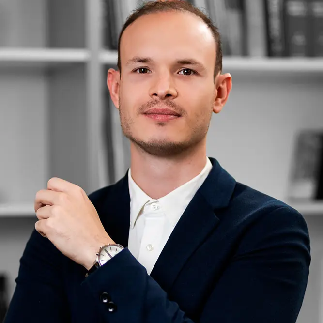 Dr. Nuno Vinícius Moreira Delfino